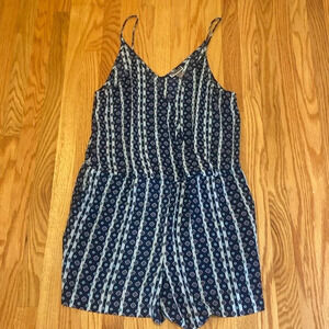 chelsea28 romper - size M